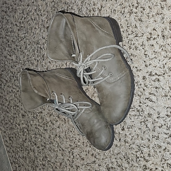 Cliffs ankle booties - Picture 1 of 2